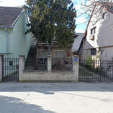 Apartment Minimal Novi Sad Exterior photo